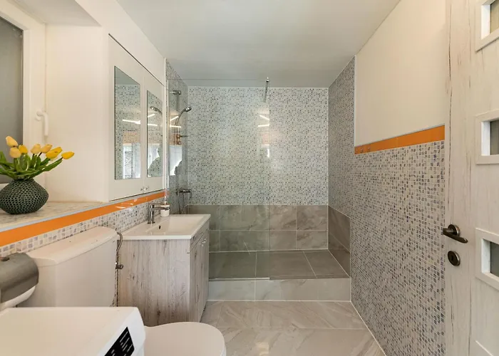 斯普利特公寓酒店 *